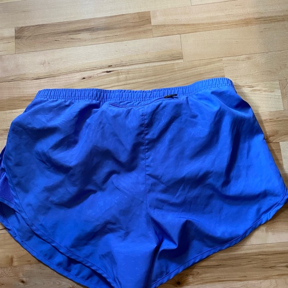 Blue Nike dry fit tempo shorts - Picture 4 of 5